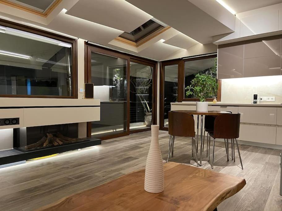 Acropolis Lux Apartment Афины Экстерьер фото