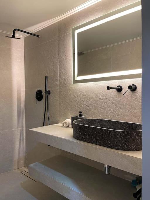 Acropolis Lux Apartment Афины Экстерьер фото