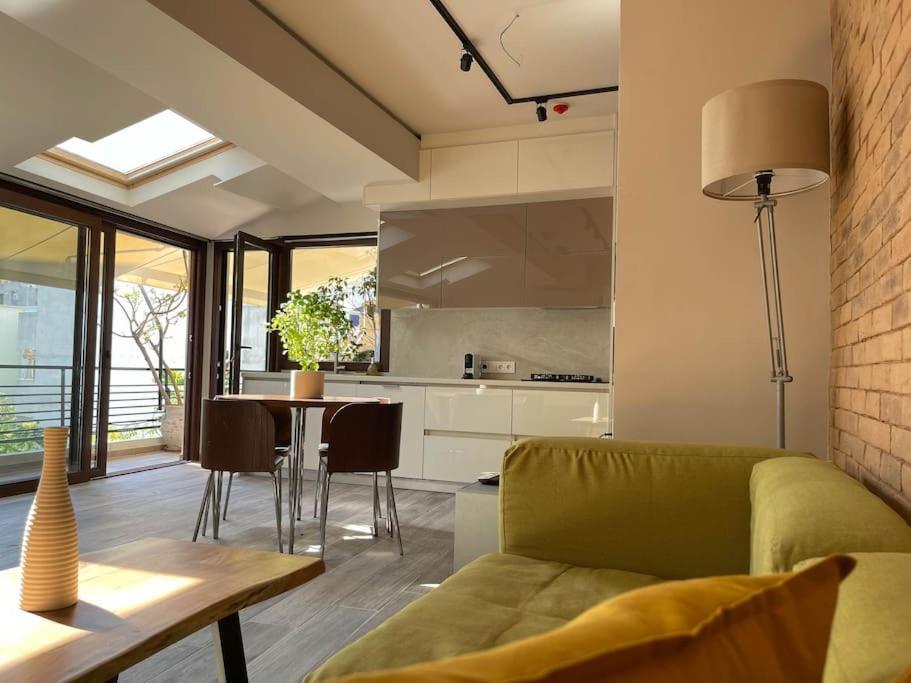 Acropolis Lux Apartment Афины Экстерьер фото