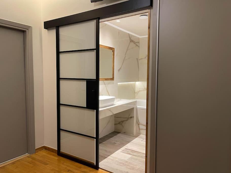 Acropolis Lux Apartment Афины Экстерьер фото